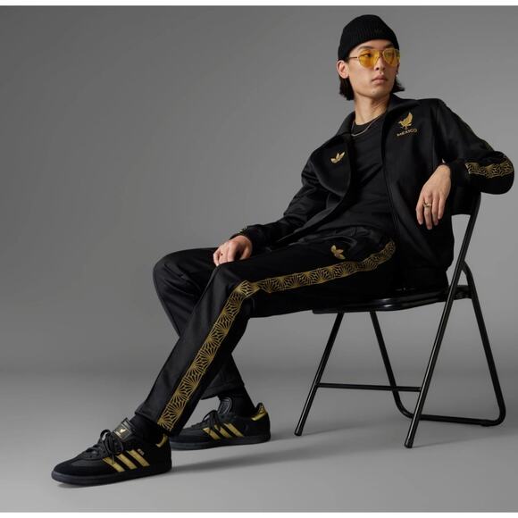 NEW ADIDAS ORIGINALS MEXICO Black Gold Tracksuit Size Medium - Picture 1 of 9